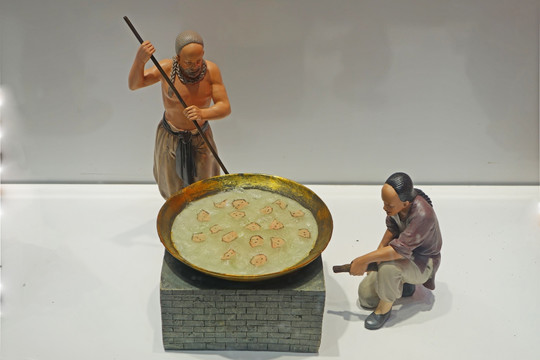 东阿阿胶传统炼胶化皮工艺雕塑