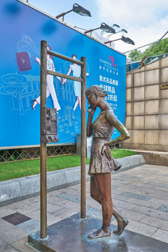 街头公共电话雕塑