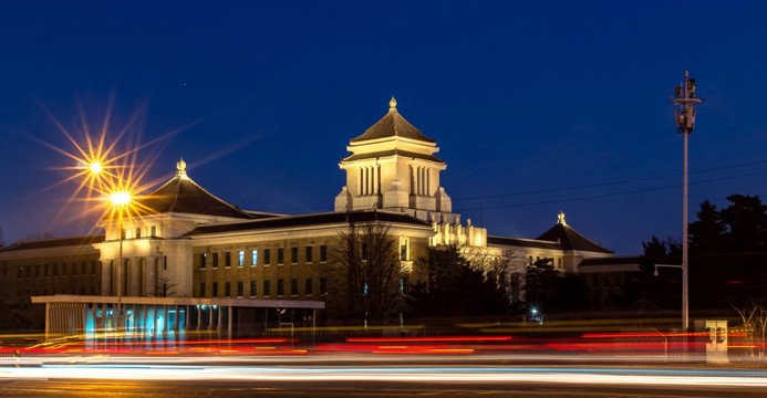 伪满国务院夜景