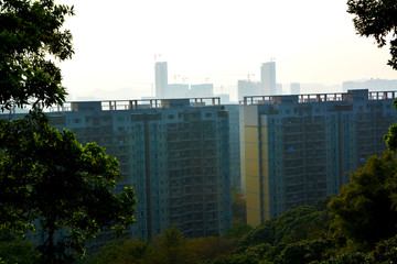 山中远望城市风景