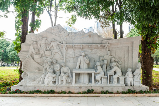 广西大学校园雕塑