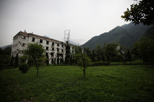 汶川地震漩口中学遗址