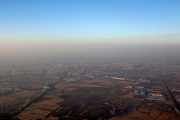 空中俯瞰城市雾霾