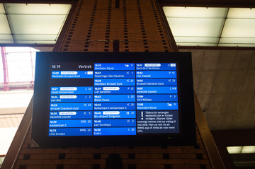 欧洲火车站信息播报屏
