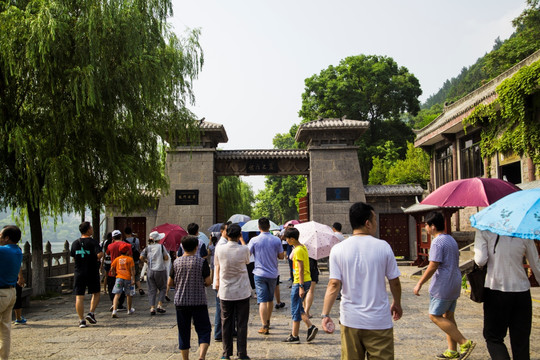 龙门石窟景区大门