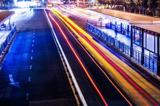 城市马路夜色