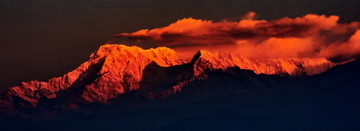 尼泊尔安纳普尔纳雪山