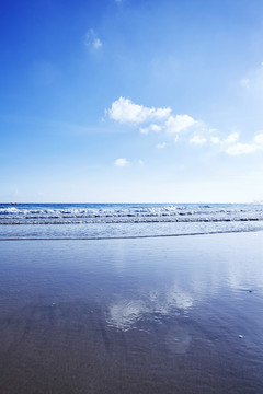 波浪起伏的海岸