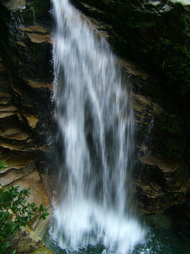 小溪流水