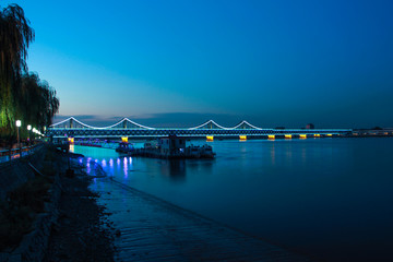 鸭绿江大桥夜景