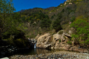 泰山桃花峪风光