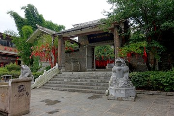 天龙屯堡万三祠