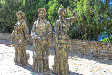 藏族妇女雕塑