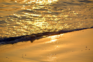 海浪沙滩夕阳