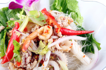 腌鸡脚泰国菜