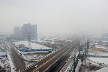 俯瞰城市雪景