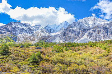 稻城亚丁雪山