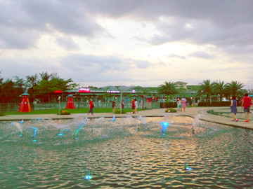 喷泉水池风景