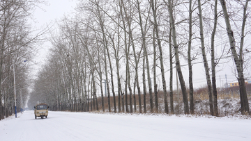 雪中行驶