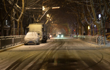 街道下雪的场景