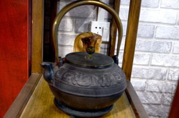 古代铁壶