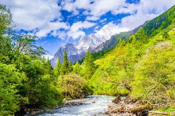 长坪沟河流