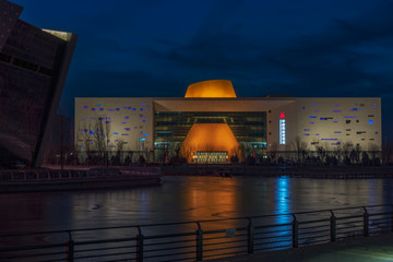 中国陶瓷琉璃馆夜景