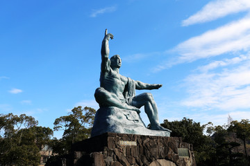 日本旅游長崎核爆紀念雕塑