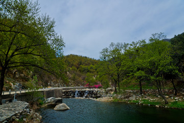 泰山彩石溪风光