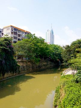 南宁城市河畔风景