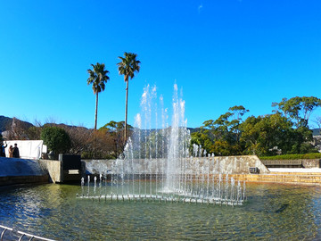 公园喷泉水池