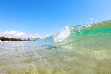 玻璃海水纯洁浪花高清背景