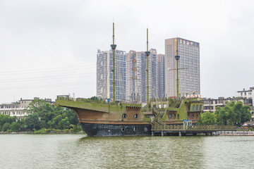 南宁贵港东湖公园海盗船