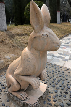 卯兔雕塑