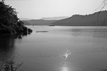 迎龙湖水墨风景