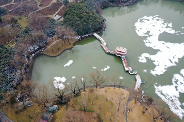 园林雪景