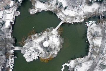 园林雪景航拍