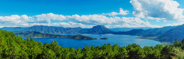 泸沽湖里格半岛全景