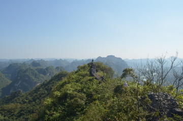 山顶远眺