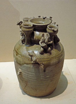 三国瓯窑青瓷堆塑罐