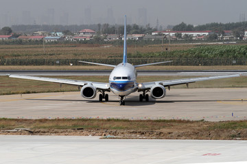 中国南方航空公司飞机滑行