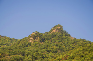 千山桃花溪谷观唐代古城山峰秋景