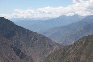 業拉山