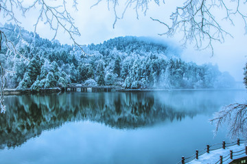 庐山雪景