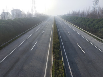 雾天道路素材