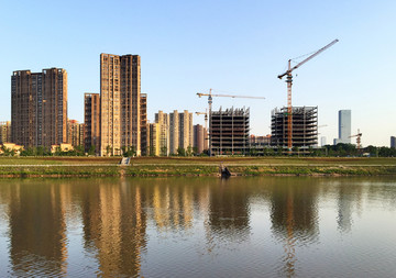 长沙浏阳河畔建筑