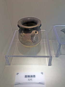 元代的醬釉油壺