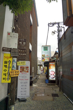 首尔仁寺洞小巷子的韩国料理餐馆