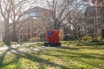 宾夕法尼亚大学的LOVE雕像