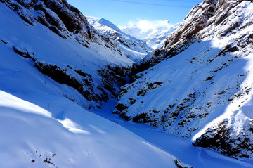 独库公路天山雪景